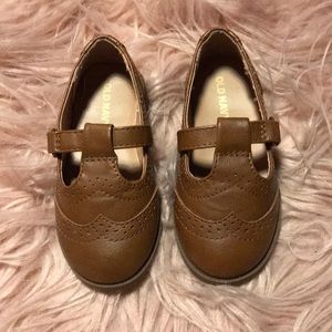 Old navy t-strap brown Mary Jane shoes